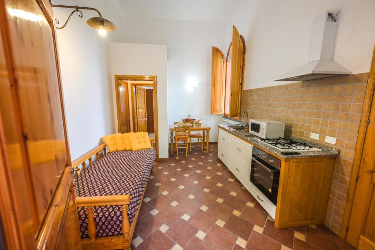 Agriturismo Poggio Al Pino 몬텔루포피오렌티노 외부 사진