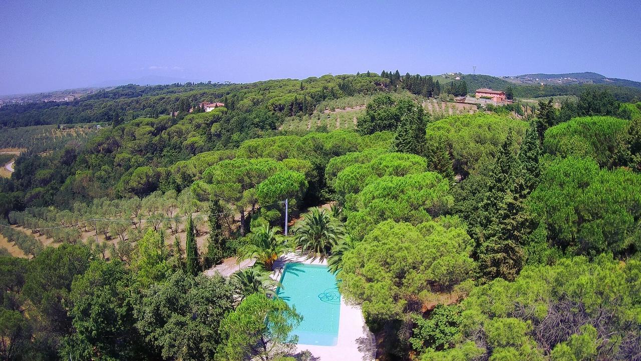 Agriturismo Poggio Al Pino 몬텔루포피오렌티노 외부 사진
